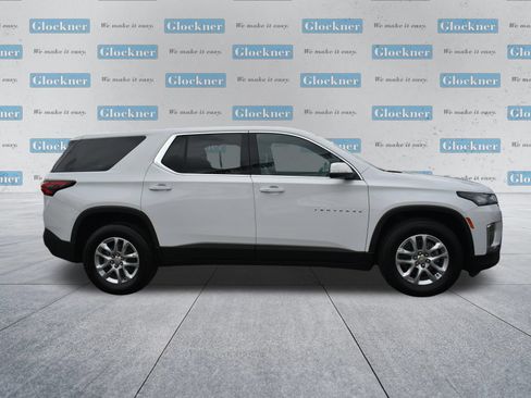 Used 2023 Chevrolet Traverse LS w/ Safety Package FWD image 4