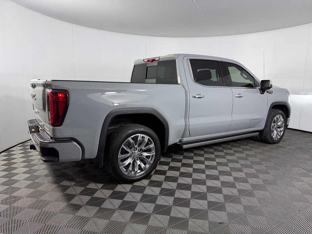 Used 2024 GMC Sierra 1500 Denali AWD/4WD image 8