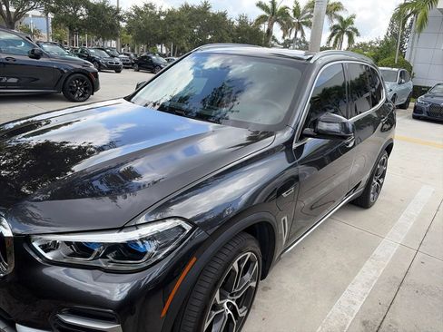 Used 2023 BMW X5 xDrive45e w/ Executive Package AWD/4WD image 2