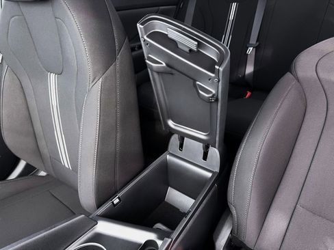 New 2026 Hyundai Elantra Sport FWD image 19