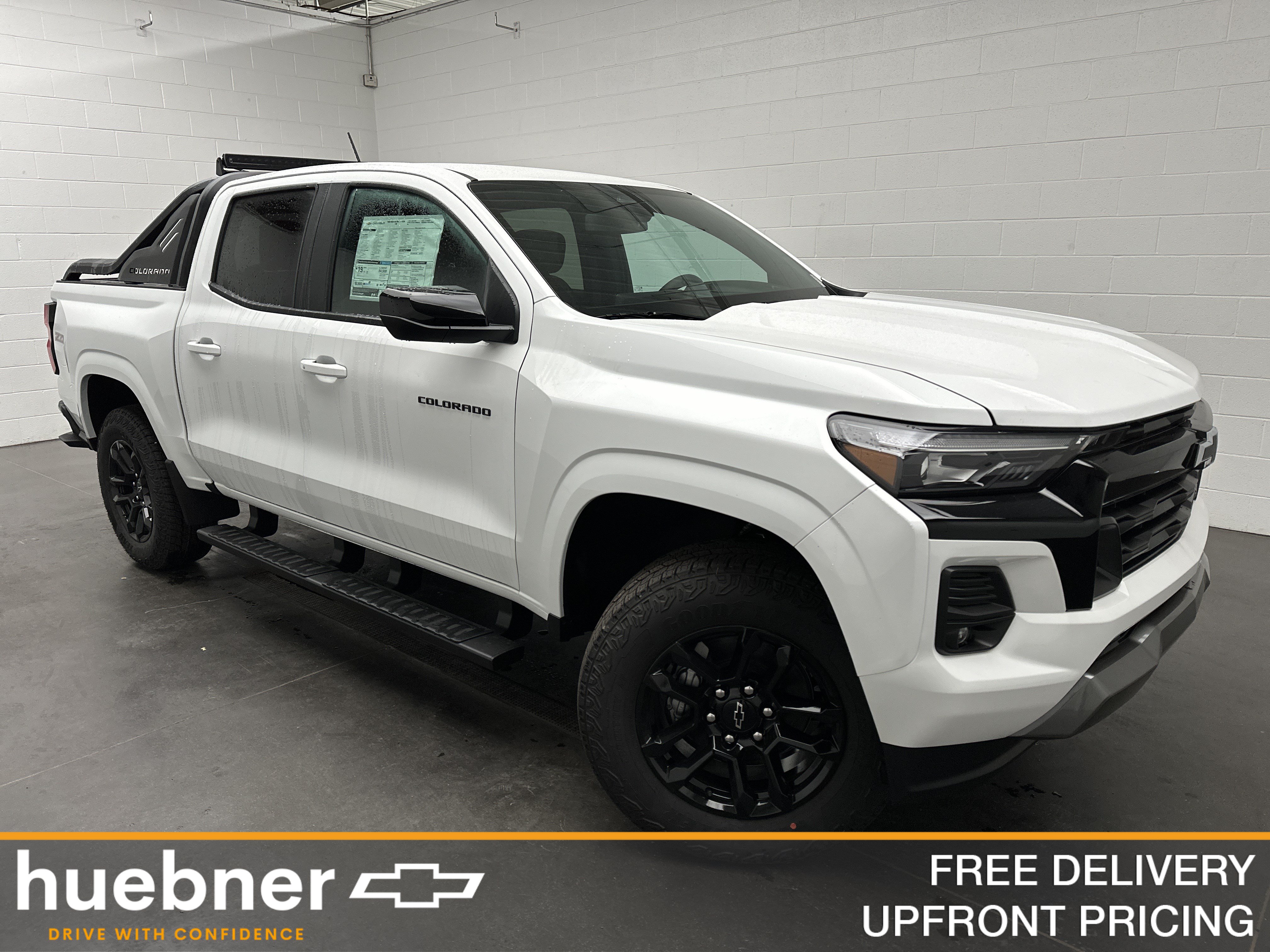 New 2026 Chevrolet Colorado Z71 w/ Midnight Edition AWD/4WD image 1