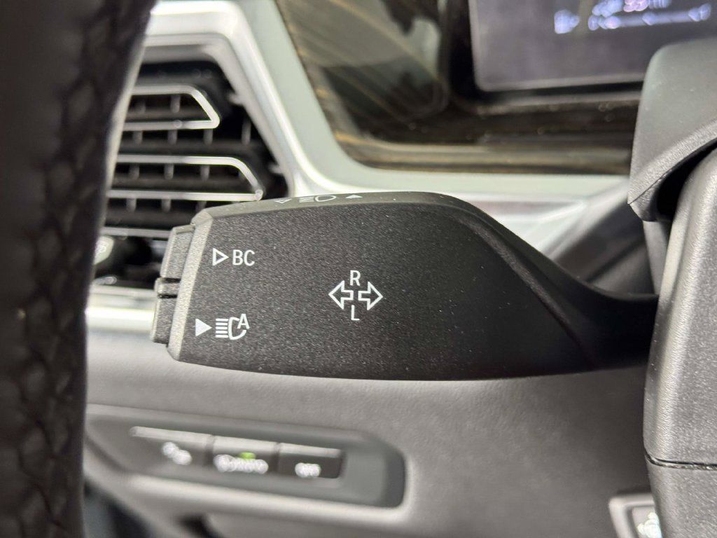 Used 2024 BMW X5 xDrive50e w/ M Sport Package AWD/4WD image 21
