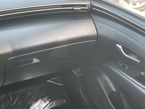 Used 2023 Hyundai Santa Cruz SE image 16