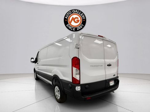 Used 2024 Ford Transit 250 Low Roof RWD image 6