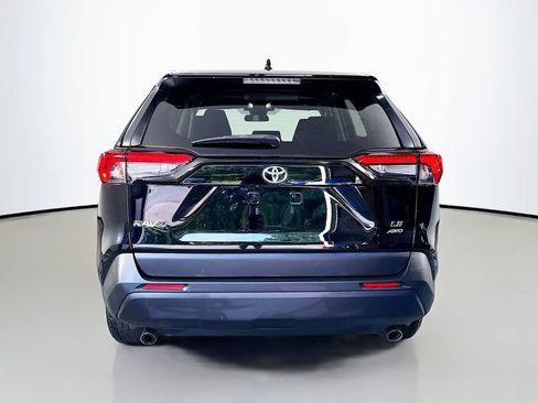 Used 2023 Toyota RAV4 LE AWD/4WD image 7