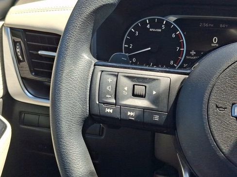 Used 2022 Nissan Rogue SV AWD/4WD image 20