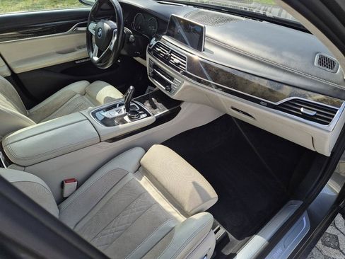 Used 2016 BMW 750i xDrive AWD/4WD image 20