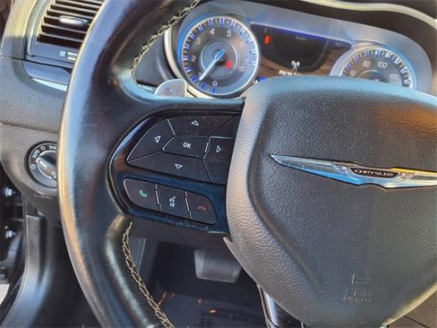 Used 2022 Chrysler 300 S image 16