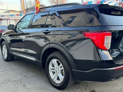 Used 2021 Ford Explorer XLT image 35