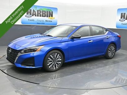 Used 2025 Nissan Altima 2.5 SV