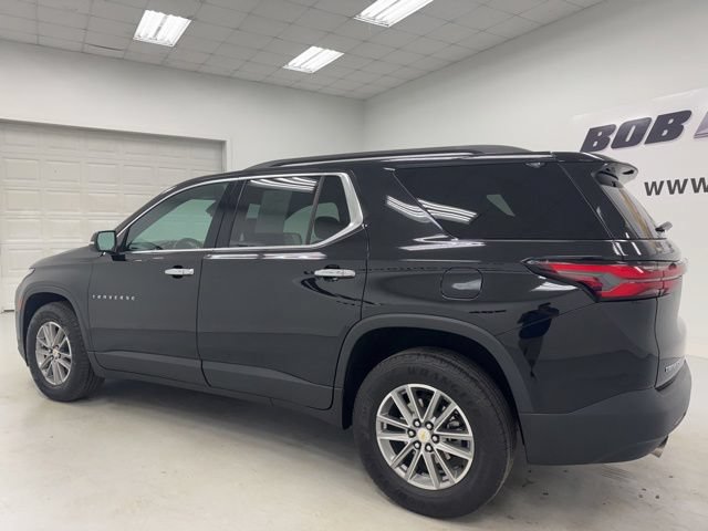 Used 2023 Chevrolet Traverse LT FWD image 7
