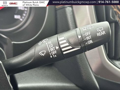 Used 2024 GMC Terrain AT4 image 27