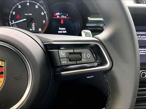 Used 2025 Porsche Macan AWD/4WD image 24