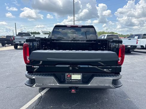 Used 2026 GMC Sierra 1500 SLT AWD/4WD image 19