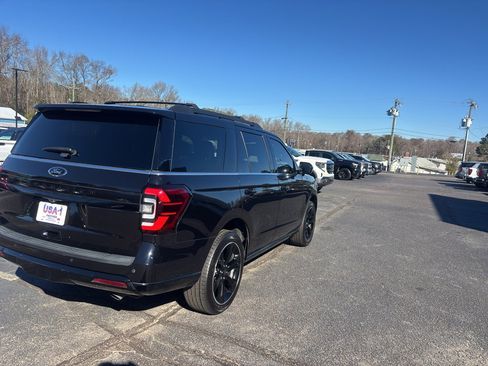 Used 2023 Ford Expedition Limited image 6