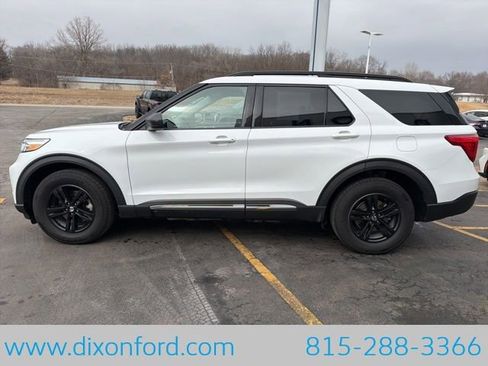 Used 2021 Ford Explorer XLT w/ Equipment Group 202A image 4