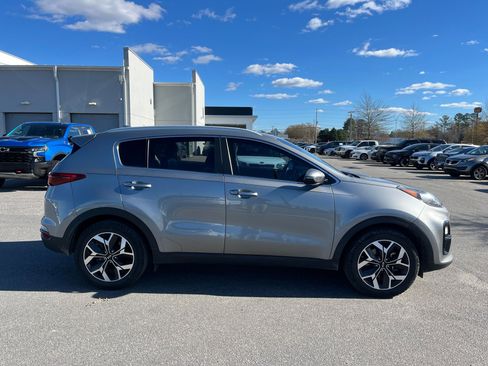 Used 2021 Kia Sportage EX image 9