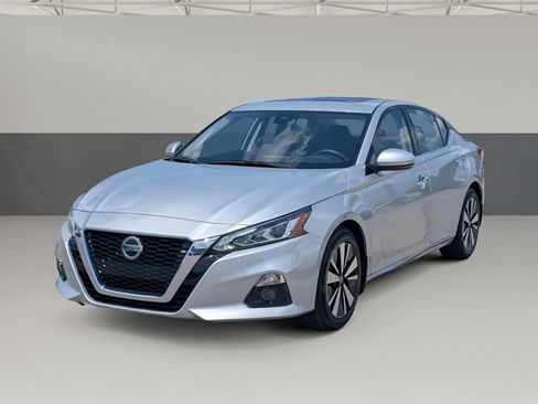 Used 2021 Nissan Altima 2.5 SL FWD image 6