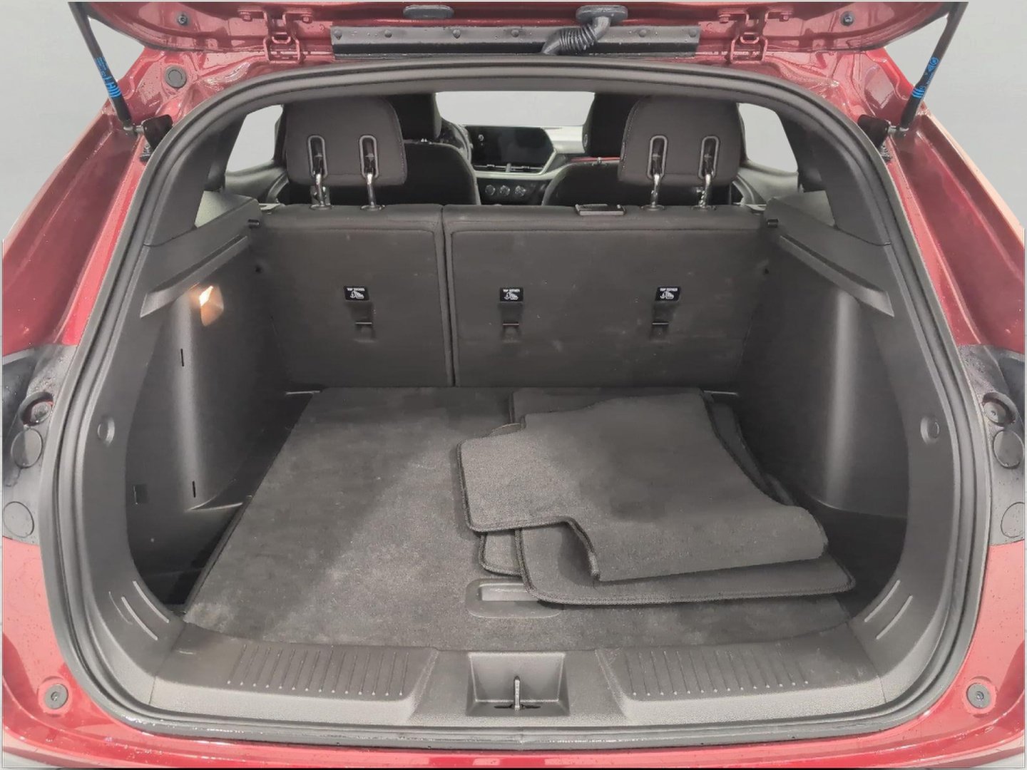 Used 2025 Chevrolet Trax RS w/ Driver Confidence Package FWD image 15