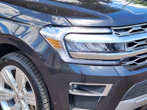 Used 2024 Ford Expedition Platinum AWD/4WD image 28