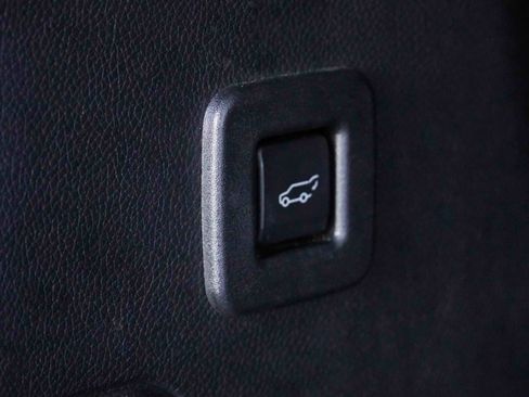 Used 2017 Lincoln Navigator Select image 39