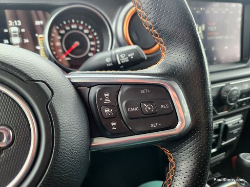 Used 2022 Jeep Gladiator Mojave w/ Cold Weather Group image 32