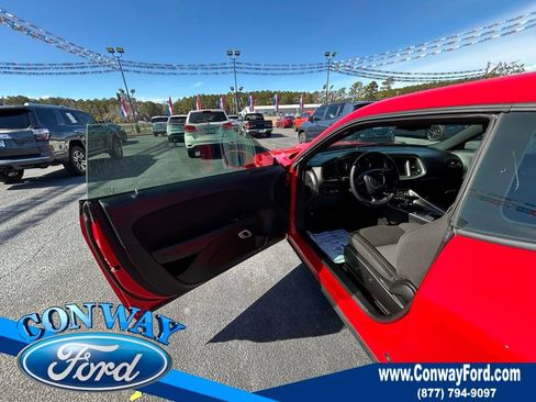 Used 2022 Dodge Challenger GT image 19