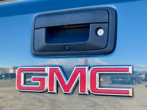 Used 2018 GMC Sierra 1500 SLT w/ SLT Preferred Package image 22