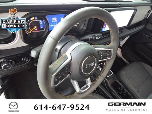 Used 2024 Jeep Wrangler Unlimited Sahara AWD/4WD image 17