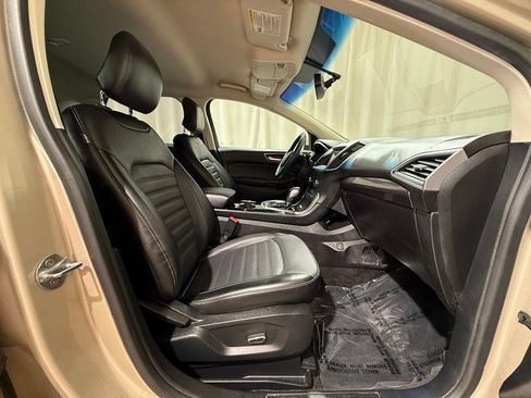 Used 2017 Ford Edge SEL w/ Equipment Group 201A AWD/4WD image 21