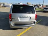 Used 2018 Dodge Grand Caravan SE image 4