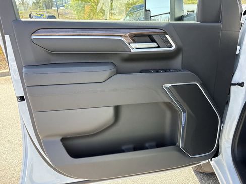 New 2026 Chevrolet Silverado 3500 LT AWD/4WD image 21