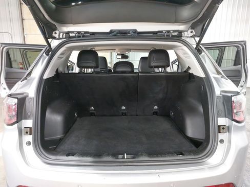 Used 2022 Jeep Compass Trailhawk w/ Trailhawk Convenience Group image 12