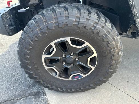 Used 2016 Jeep Wrangler Unlimited Rubicon AWD/4WD image 9