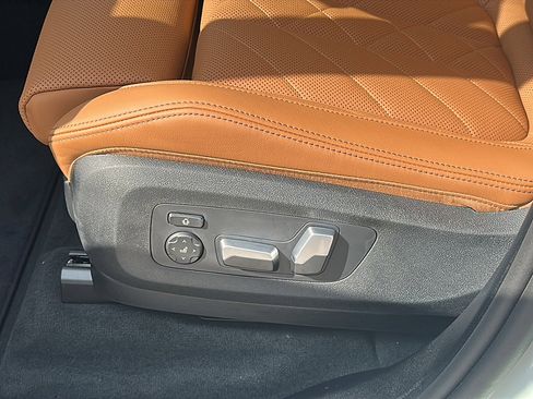 New 2026 BMW X5 sDrive40i w/ M Sport Package image 12