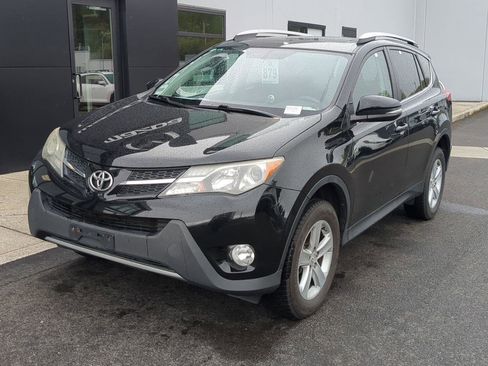 Used 2013 Toyota RAV4 XLE image 2