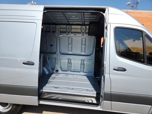 New 2025 Mercedes-Benz Sprinter 2500 image 13