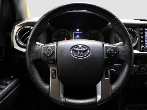 Used 2020 Toyota Tacoma SR5 RWD image 28