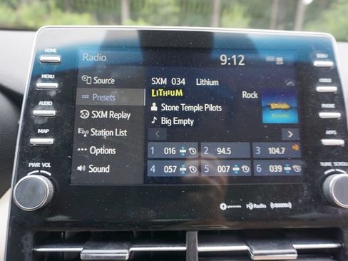 Used 2021 Toyota Avalon XLE FWD image 11