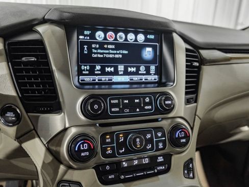 Used 2017 GMC Yukon XL Denali w/ Open Road Package AWD/4WD image 25