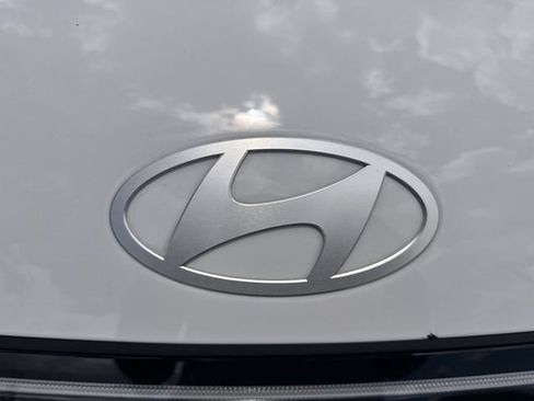 Used 2025 Hyundai Kona SEL FWD image 10
