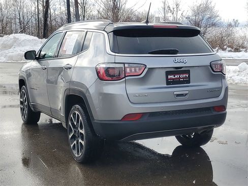 Used 2018 Jeep Compass Limited w/ Navigation Group image 3