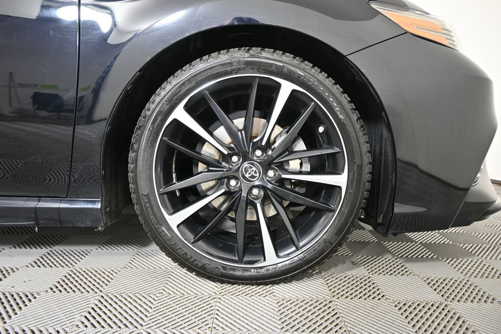 Used 2018 Toyota Camry XSE w/ Driver Assist Package FWD image 11