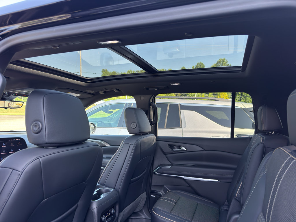 New 2026 Chevrolet Traverse High Country FWD image 31
