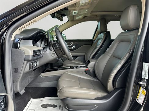 Used 2025 Lincoln Corsair FWD w/ Equipment Group 101A image 24