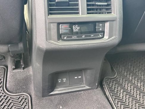 Used 2023 Volkswagen Atlas SEL R-Line AWD/4WD image 21