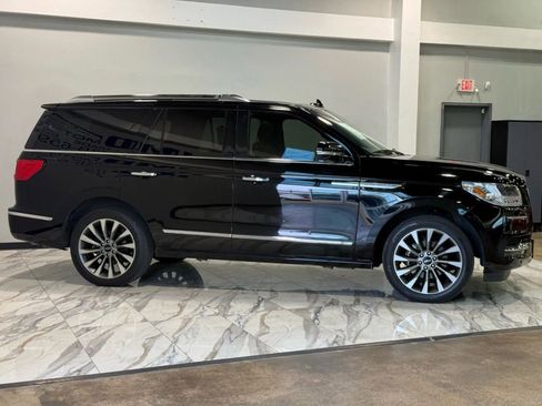 Used 2018 Lincoln Navigator Select image 5