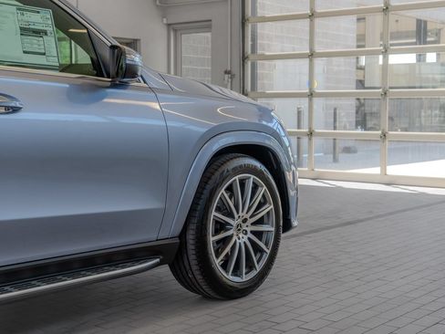 New 2026 Mercedes-Benz GLS 580 4MATIC image 30