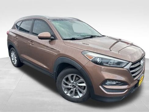 Used 2016 Hyundai Tucson SE w/ Option Group 02 image 1