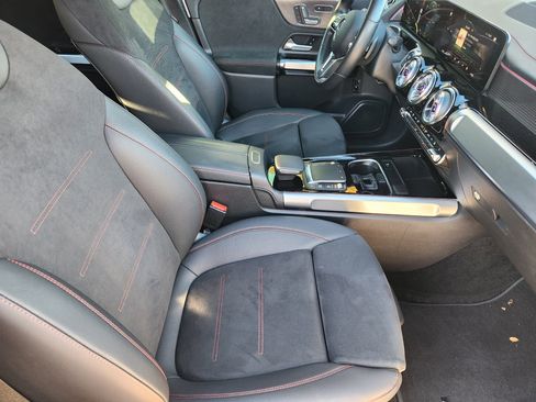 Used 2023 Mercedes-Benz EQB 300 300 image 15